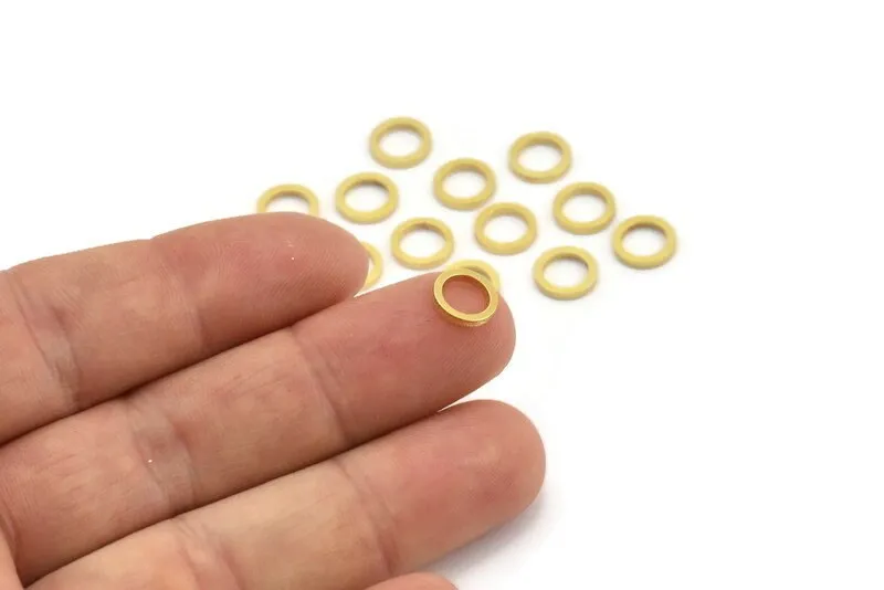 8mm Circle Connectors - 50 Raw Brass Circle Connectors (8x1.2mm) N0437