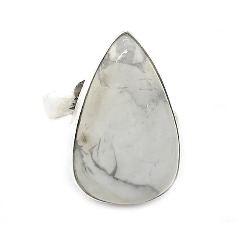 Indu Howlite Gemstone Gypsy Ring