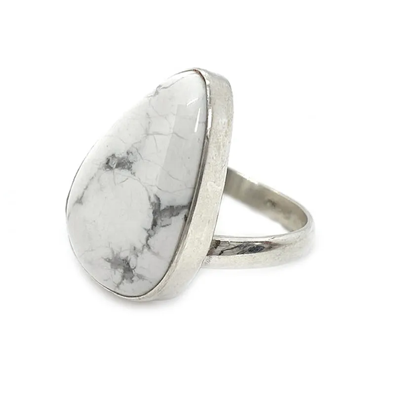 Indu Howlite Gemstone Gypsy Ring