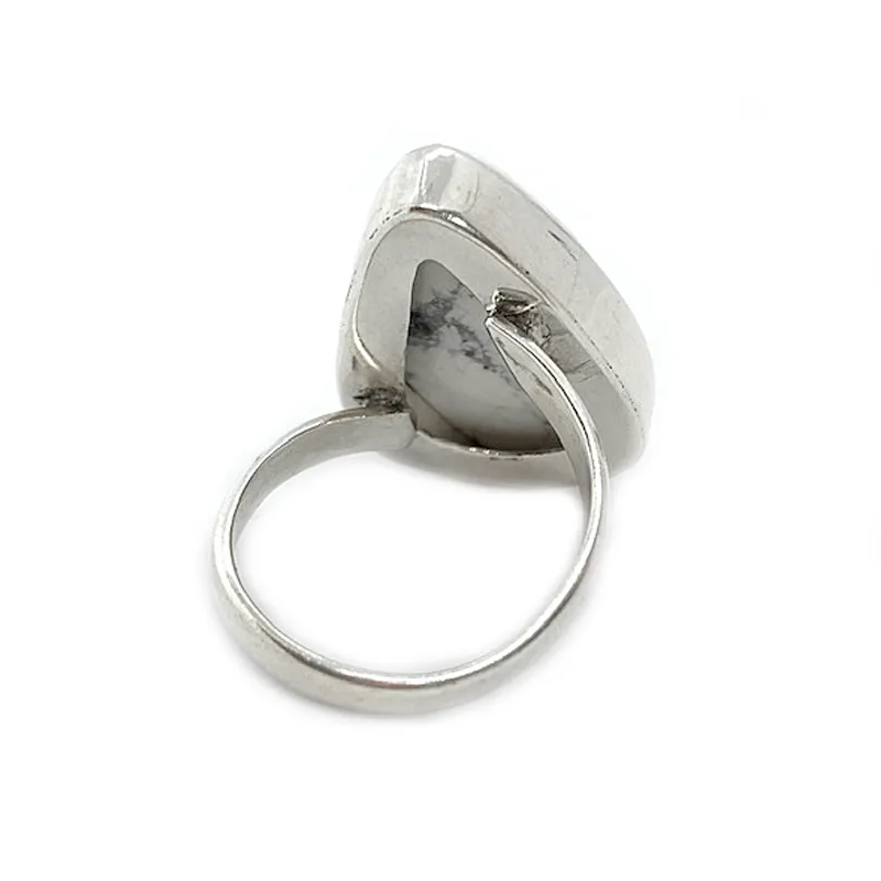 Indu Howlite Gemstone Gypsy Ring
