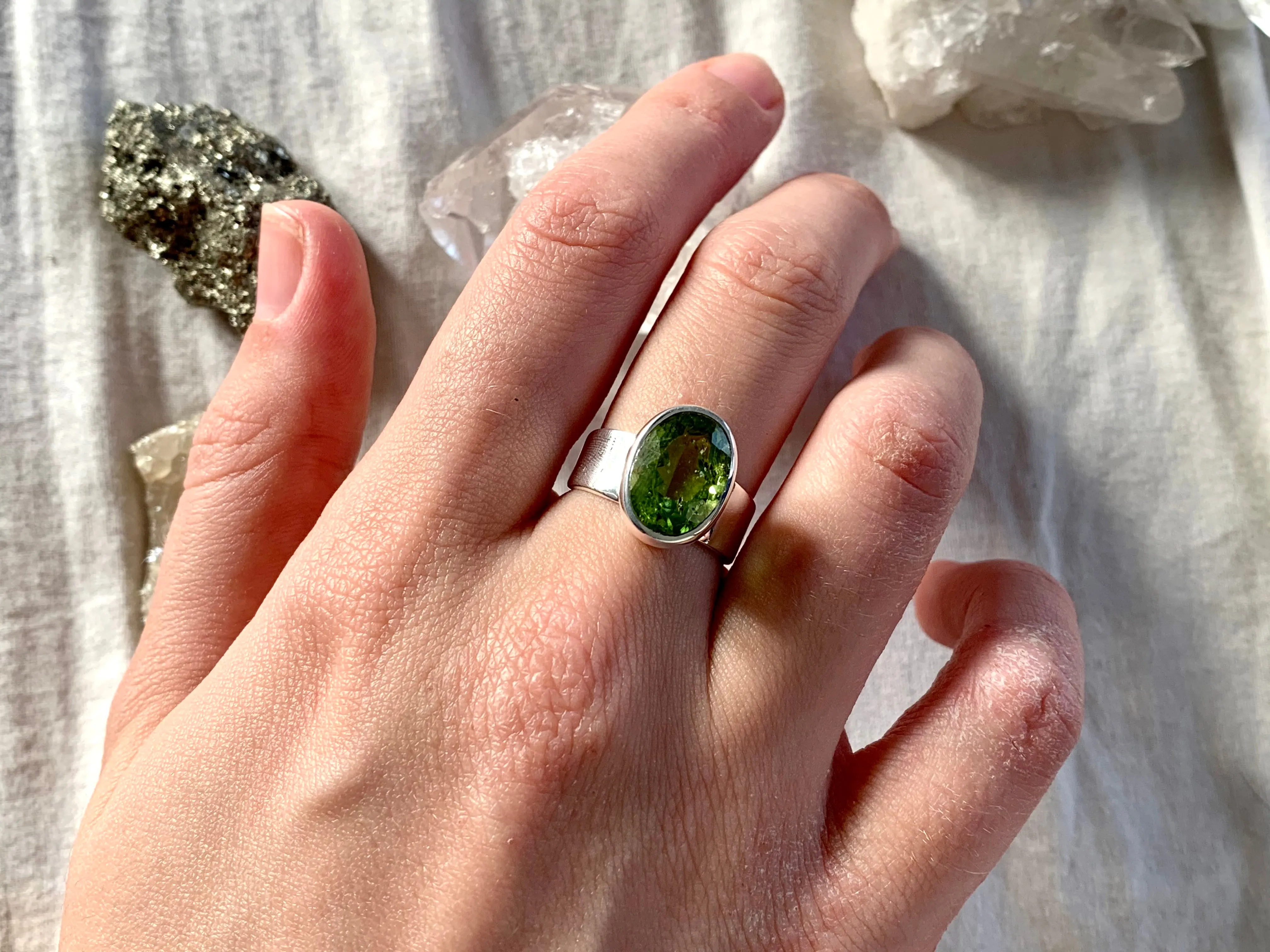 Peridot Sabina Ring - Reg. Oval